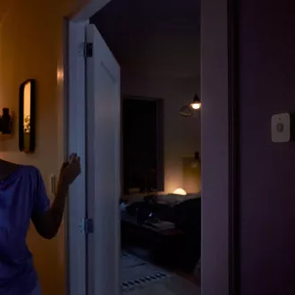 PHILIPS Hue Motion Sensor - sensor pohybu PHILIPS Hue Motion Sensor - sensor pohybu