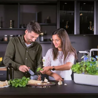 Véritable SMART - Automatický květináč s regulací osvětlení, bílá Véritable SMART - Automatický květináč s regulací osvětlení, bílá