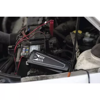 Emos EE04A inteligentní nabíječka autobaterií a olověných akumulátorů 12V/6V Emos EE04A inteligentní nabíječka autobaterií a olověných akumulátorů 12V/6V